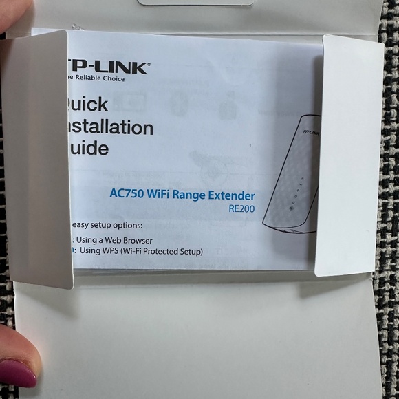 TP-Link AC750 WiFi Extender (RE220) w/ Ethernet Port, Dual Band 5GHz/2.4GHz - Picture 4 of 8